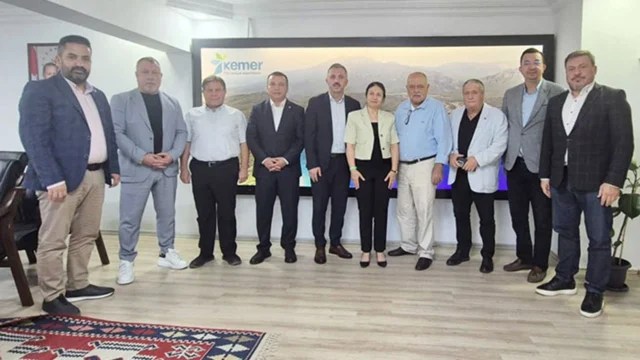 1760099543-5d30e-1-640x360